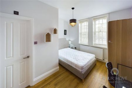 1 bedroom in a house share to rent - Photo 4