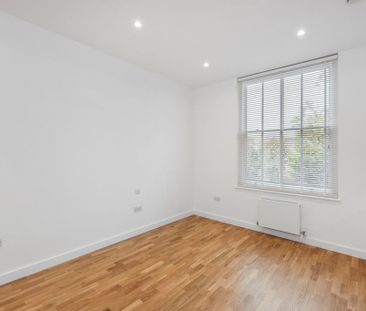 Flat to rent - Photo 2