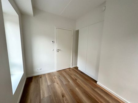 Lys 4-værelses lejlighed med altan i Nørresundby - Foto 2