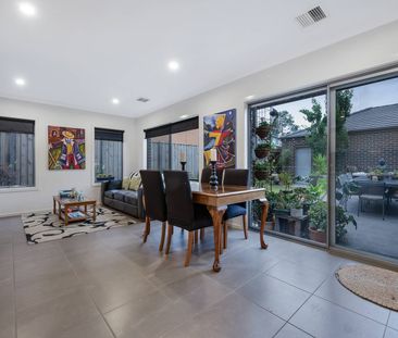 17 Palmyra Street, Keysborough VIC 3173 - Townhouse For Rent | Domain - Photo 1