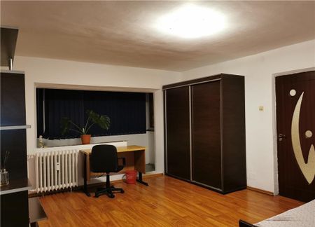 Garsoniera spatioasa si modern renovata, in zona linistita - Photo 2