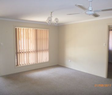 Brick Unit in Quiet Cul-de-Sac - Photo 4