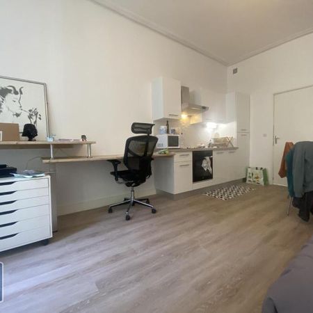 Location Appartement 1 pièce 29m² AVIGNON 84000 - Photo 3