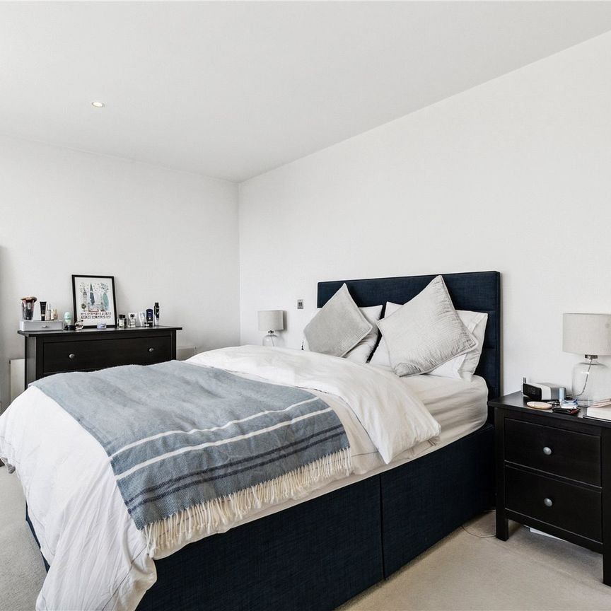 The Latitude, Elms Road, SW4, London - Photo 1