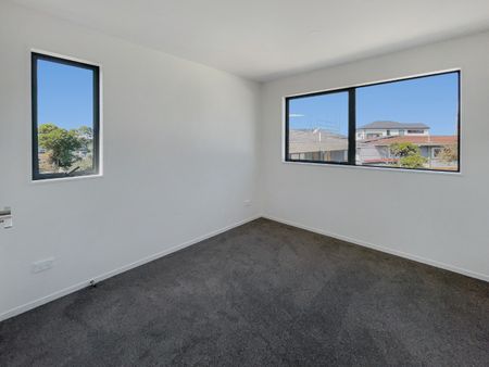 Mount Roskill - 2 Bedoom townhouse - Photo 2