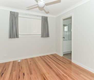 Modern two bedroom beachside home - Photo 3