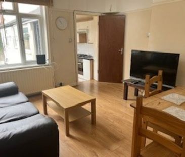 3 bed End Terraced House for Rent - Photo 1