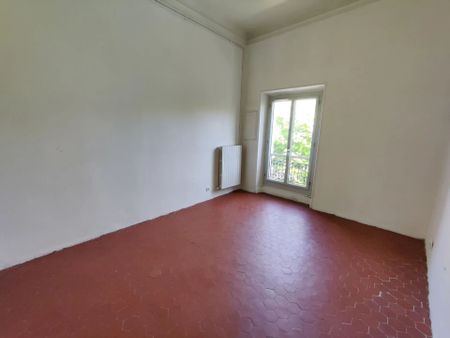 Location Appartement 4 pièces 92m² CAVAILLON 84300 - Photo 4