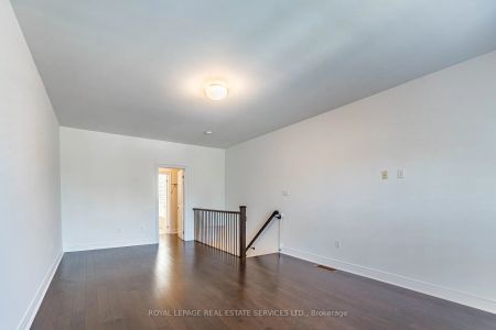 Condo Townhouse For Lease | W9245254 - Photo 5