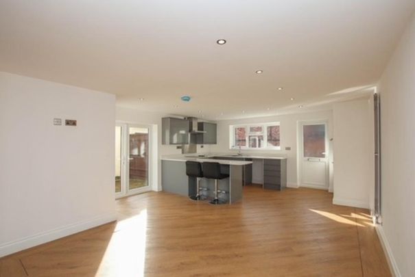 1 bedroom detached bungalow to rent - Photo 1