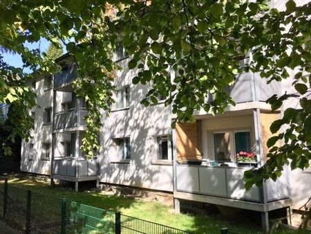 Frisch renovierte 2-Zi.-Whg. mit neuer Einbauküche und sonnigen Balkon - Photo 4