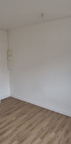 Location Appartement 1 pièce 18m² ATHIS MONS 91200 - Photo 1