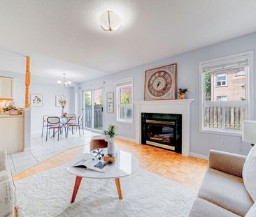 For Lease - 370 Flagstone Way, Newmarket, Ontario - Photo 3