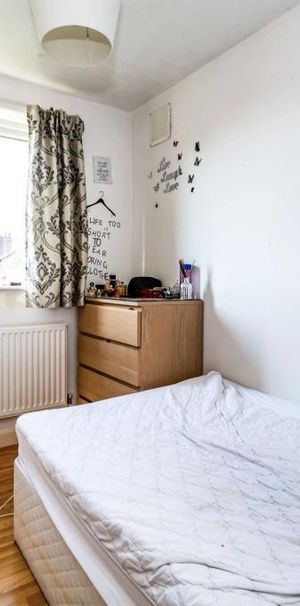 Room in a Shared Flat, Dannison Avenue, M20 - Photo 1