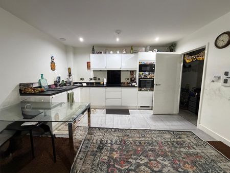 2 Bed Flat, Sheldon House, HA1 - Photo 5