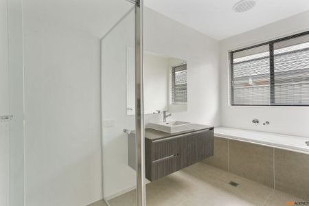4 Bedroom Family Home - Photo 4