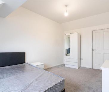 3 bedroom apartment to rent - Photo 4