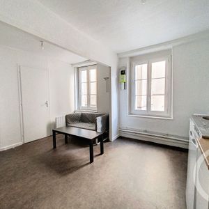 Location Appartement 1 pièce 35m² CLERMONT FERRAND 63000 - Photo 2