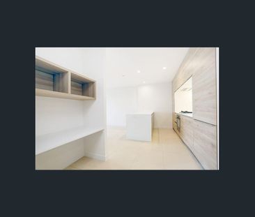 BEAUTIFUL & MODERN APARTMENT WITH BREATH TAKING VIEWS - Photo 5