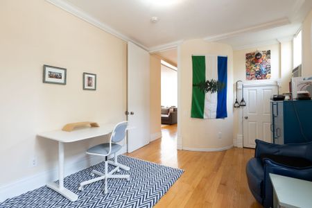 For Lease - 110 Lowther Avenue Unit# Main, Toronto, Ontario - Photo 4