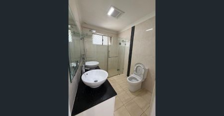 Modern 3-Bedroom Home - Photo 4