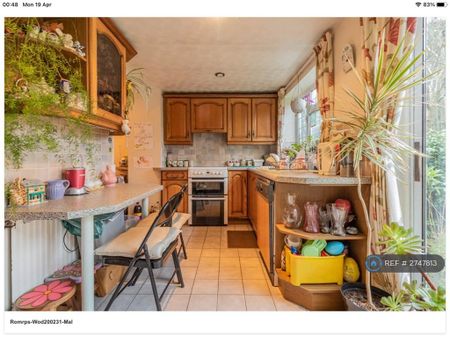 2 bedroom semi-detached house to rent - Photo 5