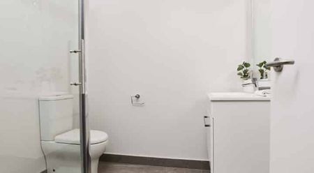 Discover Your Perfect Home in the Heart of Papatoetoe, Auckland! - Photo 5