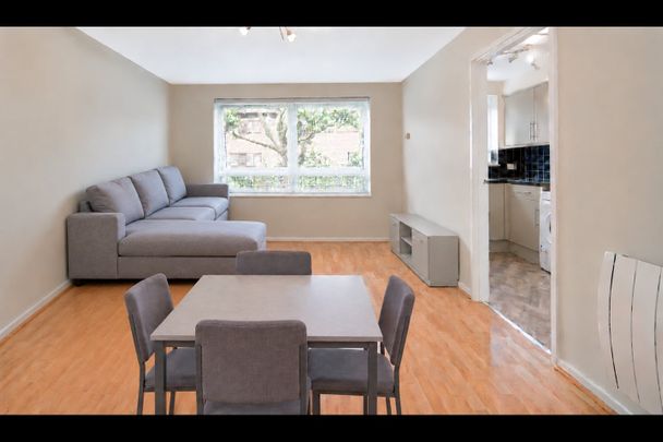 1 Bed Flat, Regent Square With Private Parking, E3 - Photo 1