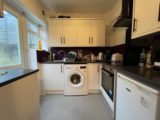 4 bedroom house to rent - Photo 1