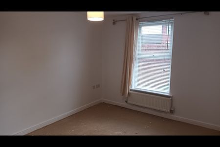 2 Bed Flat, Dobson Street, L6 - Photo 3