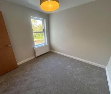 Flat 7 Helen's Way, 1 Station Square, Helen's Bay, BT19 1TN - Photo 3