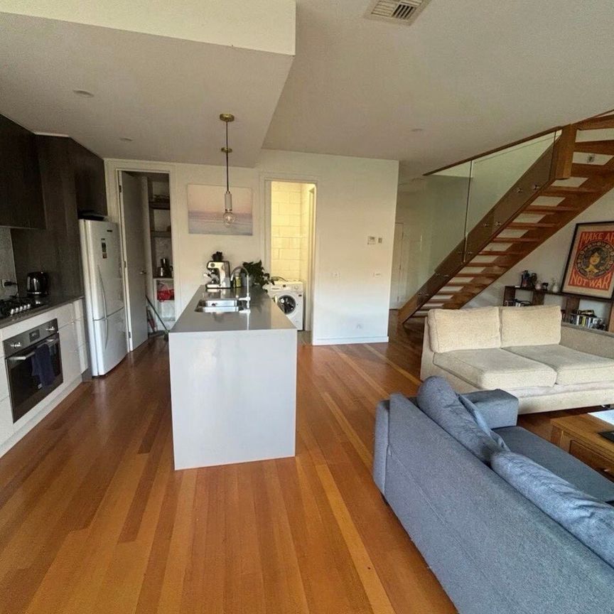 Altona North - Photo 1