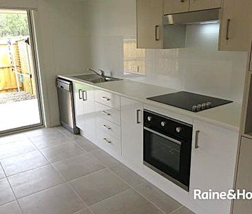 Ultra-modern 2-bedroom home - Photo 2