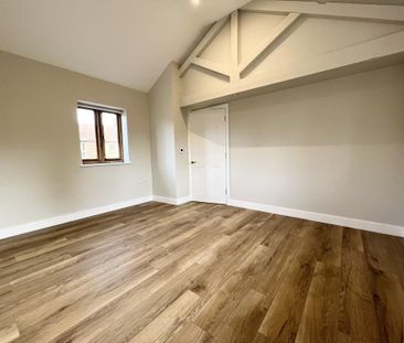 1 bedroom semi-detached bungalow to rent - Photo 3