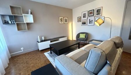 Appartement 3 pièces 68m2 REIMS 1 150 euros - Photo 2