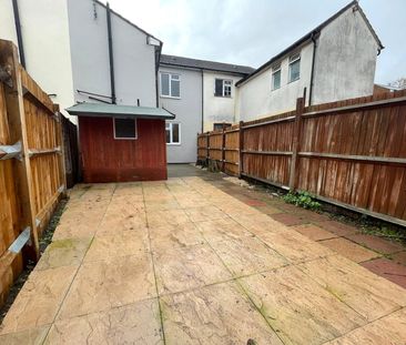 High Street, Aldershot, GU12 - Photo 5