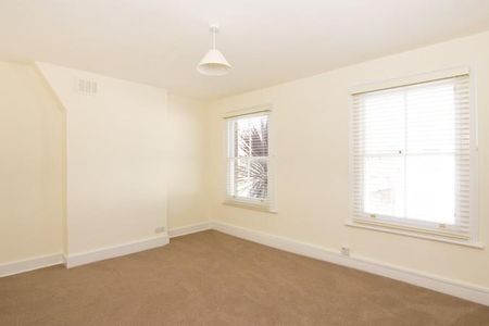 2 bedroom house to rent - Photo 2