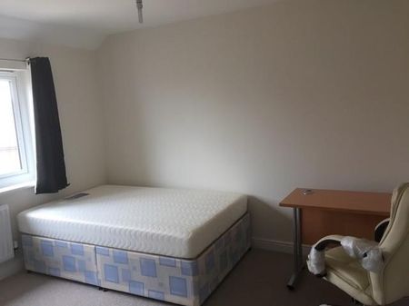 Great Clover Leaze, Bristol - Photo 2