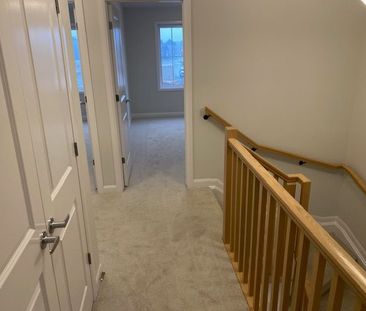 For Lease - 506 Ingenuity Row, Kanata, Ontario - Photo 2