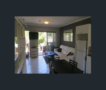 Large Courtyard & Great Presentation - Photo 2