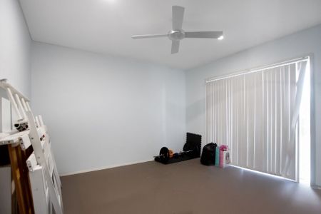 Townhouse in a great location for rent in Tea Gardens - Photo 3