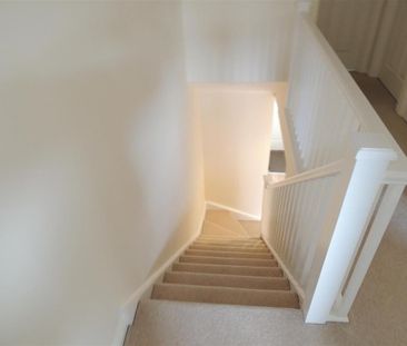 3 bedroom link detached house to rent - Photo 3