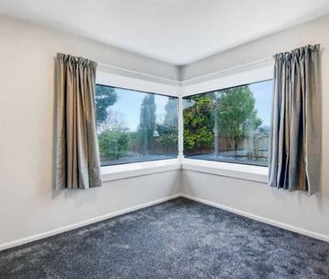 Spacious Four Bedroom Home - Photo 2