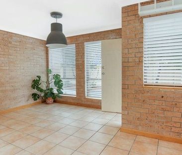 Walk In and Make Yourself at Home! - Photo 2