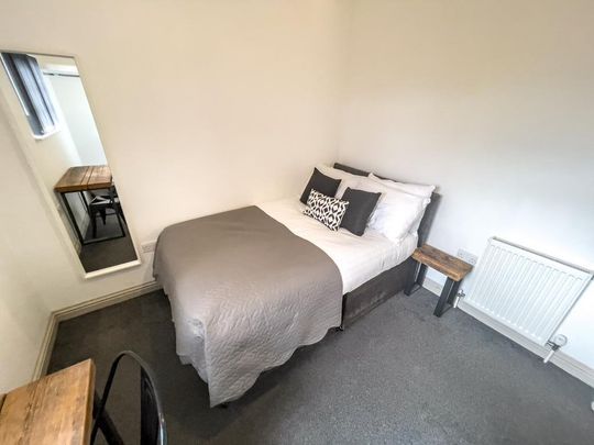 4 bedroom house to rent - Photo 1