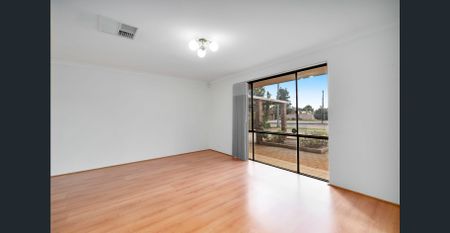 Large Family Home Located in Willetton Primary & High School Zone - Photo 2