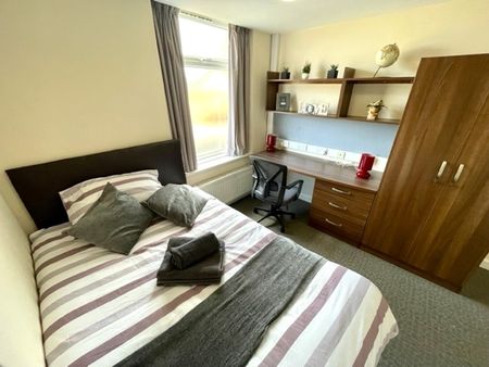 Room in a Shared Flat, Bridge Road, B8 - Photo 4