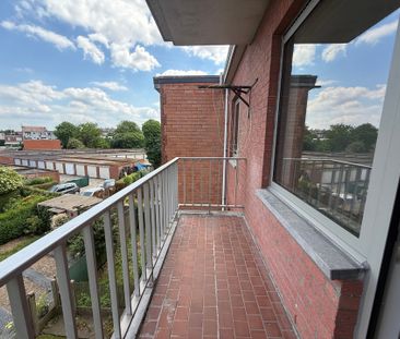 Gerenoveerd appartement met 2 slaapkamers in Borsbeek - Photo 1