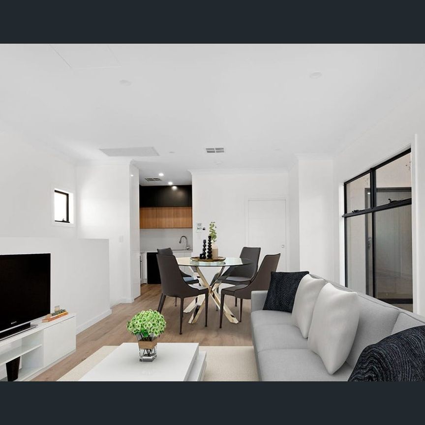 Modern Townhouse Living in Prime Location - Photo 1