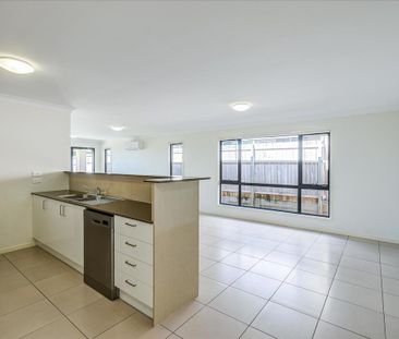 Beautiful Family Home in the Heart of Pimpama - Photo 2